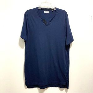 Reaction Kenneth Cole Men’s Navy Blue V-Neck Tee